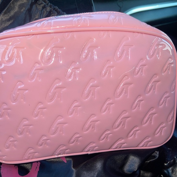 Glamaholic Lifestyle Powder Pink Small Monogram Toiletry Bag/Clutch - Picture 6 of 15